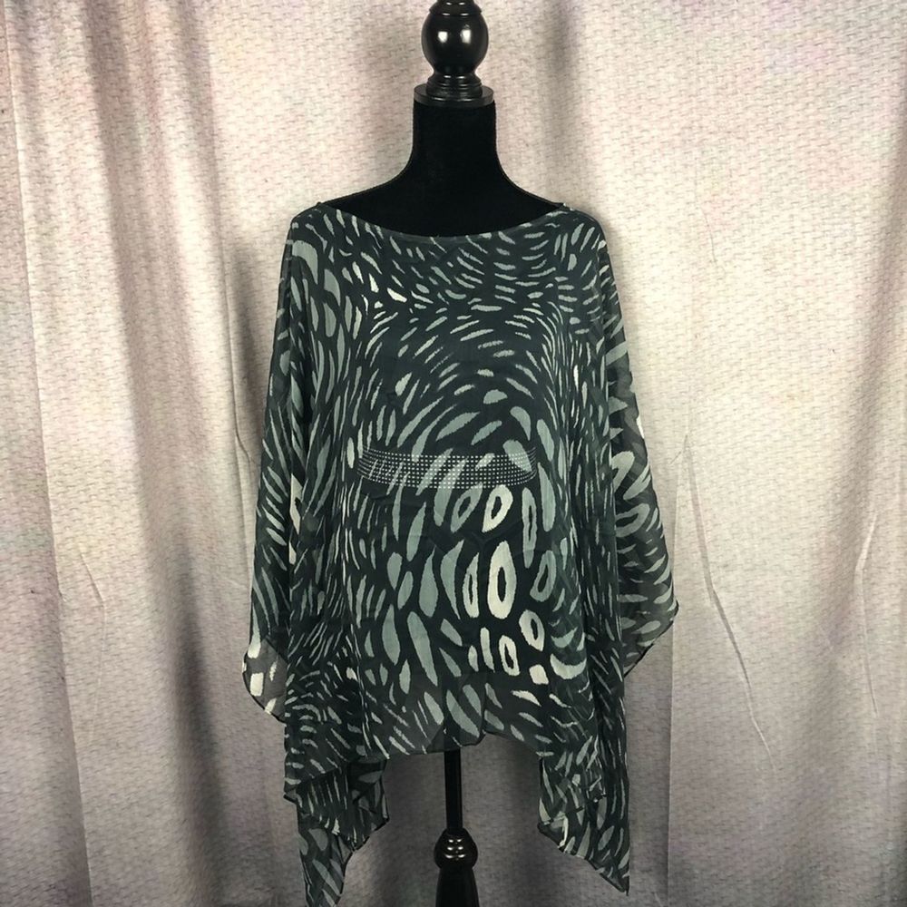 Chico's Gray and Black Print Poncho OS